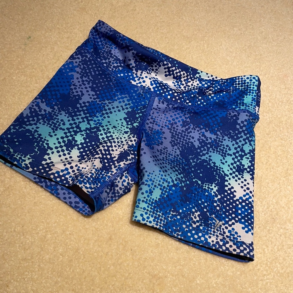 Old Navy Active Shorts - Picture 1 of 4